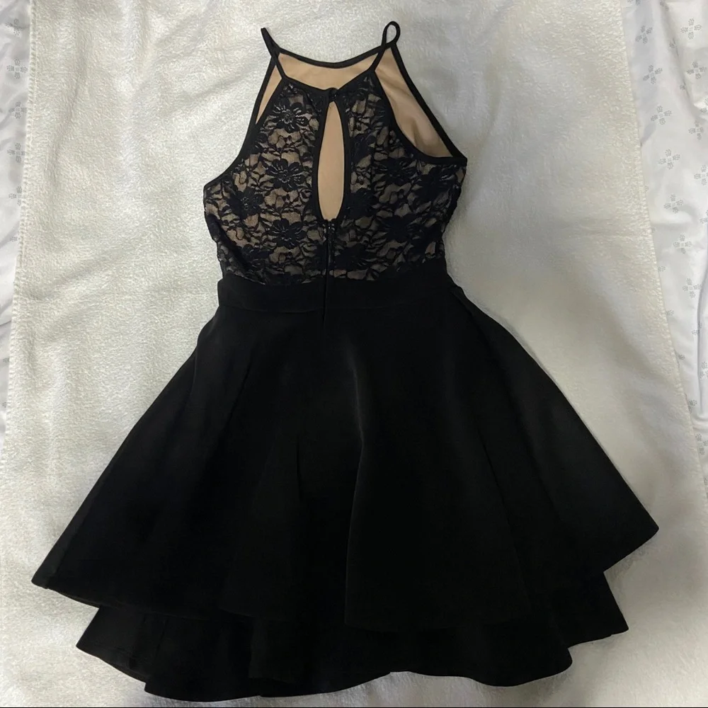 Macy’s Emerald Sundae Floral Flowy Skater Lace Dress - Picture 2 of 6